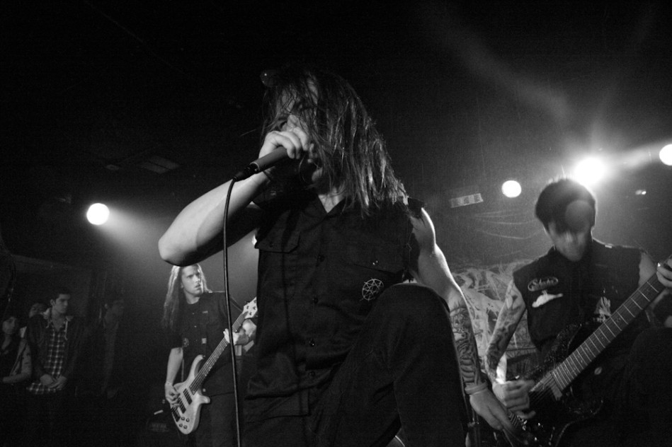 IMPENDING DOOM LIVE AT CHAIN